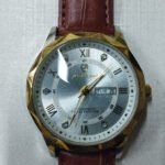 Men's Luxury Classic Roman Dial Leather Watch - Image 2